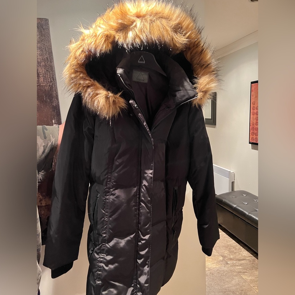 Women's Black Fur-Trimmed Hooded Jacket